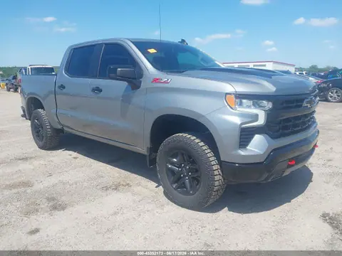 3GCUKFEDXTG318136 — 2026 Chevrolet Silverado 1500 4WD Short Bed LT Trail Boss, Град (Hail), фото до ремонта