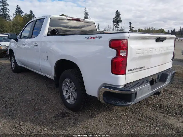 1GCRYDED4LZ131824 — 2020 Chevrolet Silverado 1500 4WD Standard Bed LT, фото 3 с аукциона IAAI 14.10.2026, Левый бок