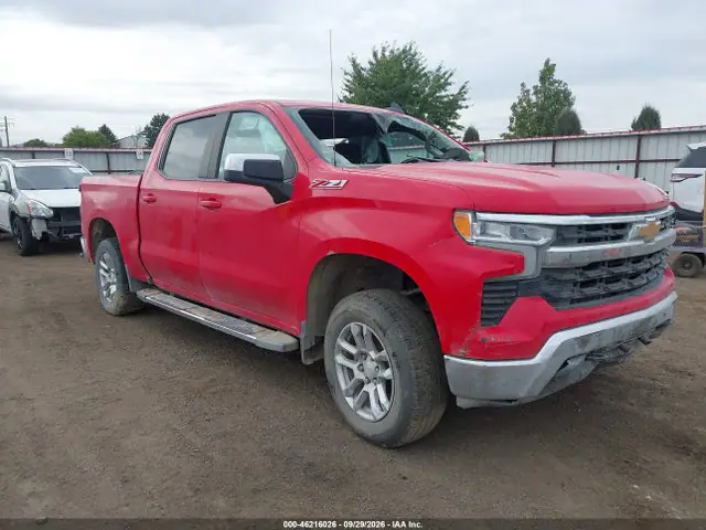 1GCUDDED0NZ568678 — 2022 Chevrolet Silverado 1500 4WD Standard Bed LT, Передняя часть (Front & Rear), фото до ремонта