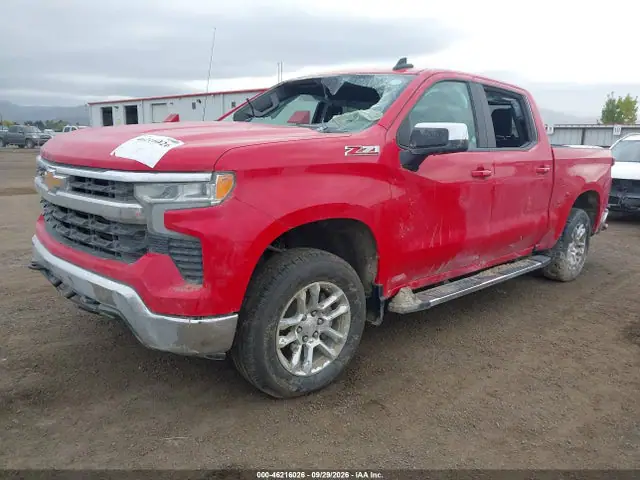 1GCUDDED0NZ568678 — 2022 Chevrolet Silverado 1500 4WD Standard Bed LT, фото 2 с аукциона IAAI 13.10.2026, Передняя и задняя части