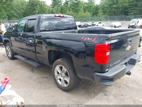2018 Chevrolet Silverado 1500 Custom VIN 1GCVKPEC2JZ371010 фото 3