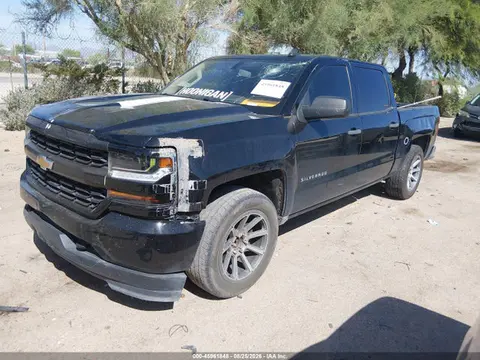 2018 Chevrolet Silverado 1500 Custom VIN 3GCPCPEC2JG175994 фото 2