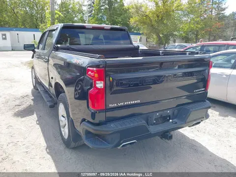 2021 Chevrolet Silverado 1500 Custom VIN 1GCUYBEF5MZ381123 фото 3