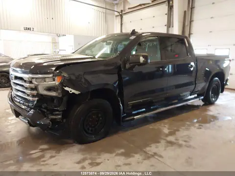2023 Chevrolet Silverado 1500 High Country VIN 3GCUDJEL4PG136894 фото 2