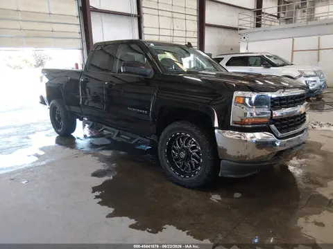 2019 Chevrolet Silverado 1500 Ld Lt VIN 2GCVKPEC3K1146797 фото 1