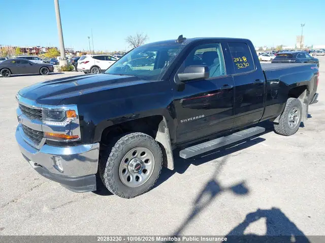 1GCVKREC4HZ196720 — 2017 Chevrolet Silverado 1500 LT Double Cab, фото 2 с аукциона IAAI 14.10.2026, Град