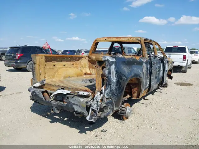 1GCUYEEL2MZ105263 — 2021 Chevrolet Silverado 1500, фото 4 с аукциона IAAI 14.10.2026, Полный пожар