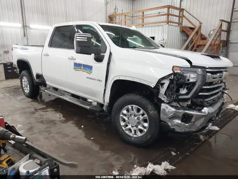 2GC1YPEY7R1118181 — 2024 Chevrolet Silverado 2500HD 4WD Standard Bed LTZ, Передняя часть (Front End), фото до ремонта