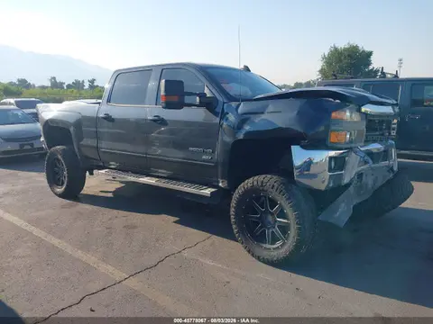 1GC1KVEY0JF139425 — 2018 Chevrolet Silverado 2500HD LT, Передняя часть (Front End), фото до ремонта
