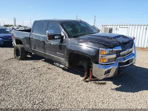 1GC1KWEY5JF289021 — 2018 Chevrolet Silverado 2500HD LTZ, Передняя часть (Front End), фото до ремонта