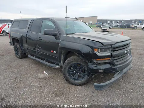 1GCVKREC6JZ200501 — 2018 Chevrolet Silverado K1500 LT, Передняя часть справа (Right Front), фото до ремонта