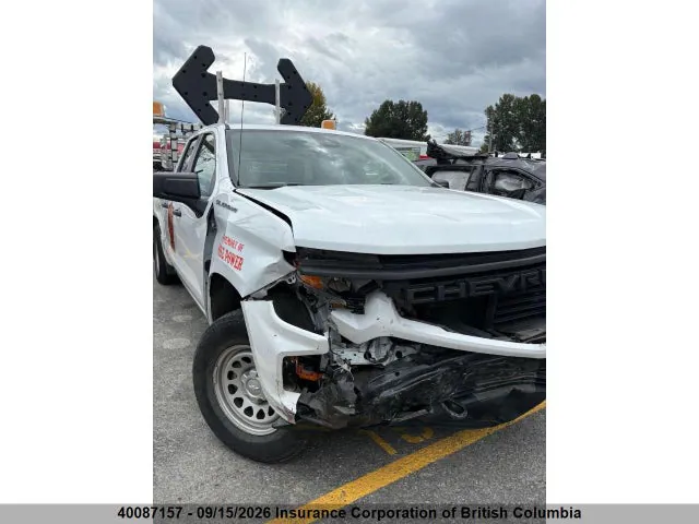2022 Chevrolet Silverado K1500 VIN 1GCRDAED6NZ536323 фото 1