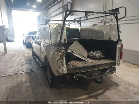 2024 Chevrolet Silverado K1500 VIN 1GCPDAEK0RZ156325 фото 3