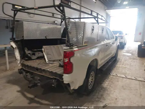 2024 Chevrolet Silverado K1500 VIN 1GCPDAEK0RZ156325 фото 4