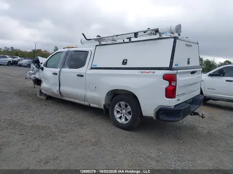 2024 Chevrolet Silverado K1500 VIN 1GCUDAED8RZ382102 фото 3