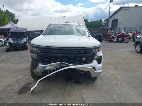 2026 Chevrolet Silverado K1500 VIN 1GCUKAED1TZ298815 фото 11