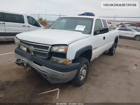 1GCHK29U65E139106 — 2005 Chevrolet Silverado, фото 3 с аукциона IAAI, Передняя часть