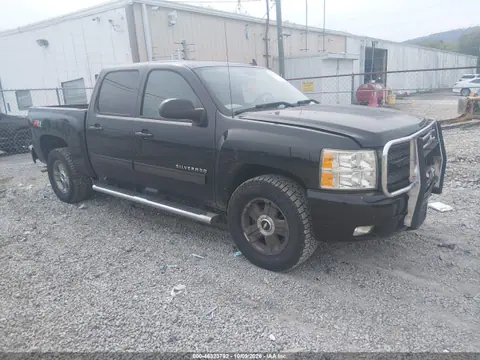 3GCPKSE33BG175848 — 2011 Chevrolet Silverado, Передняя часть, фото до ремонта