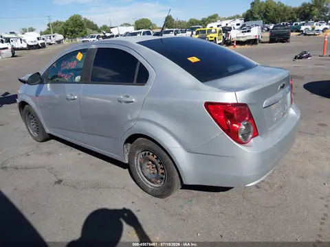 2014 Chevrolet SONIC LS VIN 1G1JB5SH1E4114242 фото 3