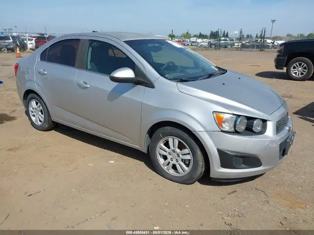1G1JC5SG9E4104711 — 2014 Chevrolet Sonic LT Auto, Передняя часть (Front End), фото до ремонта