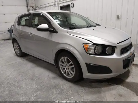 1G1JC6SB3F4161028 — 2015 Chevrolet Sonic LT Auto, Естественный износ (Normal Wear & Tear), фото до ремонта