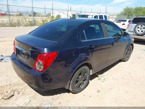 2015 Chevrolet SONIC LT VIN 1G1JC5SH5F4215525 фото 4