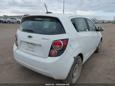 2016 Chevrolet SONIC LT VIN 1G1JC6SBXG4167104 фото 4