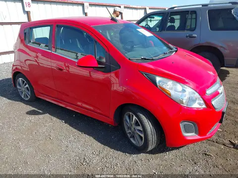 KL8CL6S08FC742246 — 2015 Chevrolet Spark Ev 2LT, Repossession, фото до ремонта