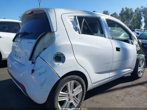 2015 Chevrolet Spark Ls Cvt VIN KL8CB6S94FC749261 фото 4