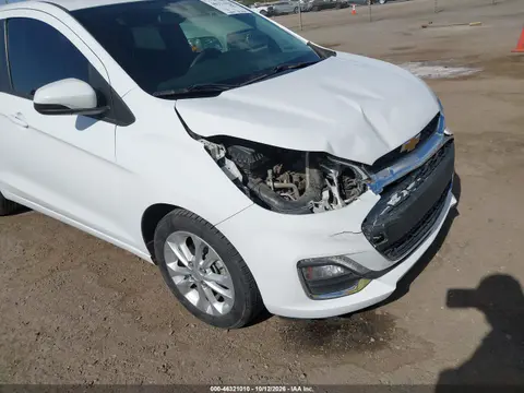 KL8CD6SA0MC219158 — 2021 Chevrolet Spark, Передняя часть, фото до ремонта