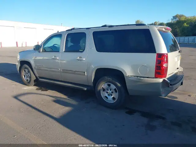 1GNSKJE71ER199259 — 2014 Chevrolet Suburban 1500 LT, фото 3 с аукциона IAAI 01.10.2026, Естественный износ