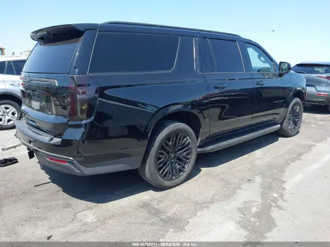 2021 Chevrolet Suburban 2wd Lt VIN 1GNSCCKD7MR193161 фото 4