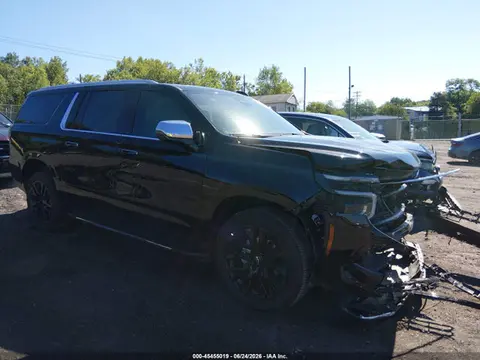 1GNS6FRD7SR392450 — 2025 Chevrolet Suburban 4WD Premier, Передняя часть (Front End), фото до ремонта