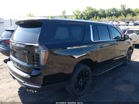 2025 Chevrolet Suburban 4wd Premier VIN 1GNS6FRD7SR392450 фото 4