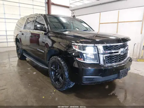 1GNSKHKC1JR265765 — 2018 Chevrolet Suburban LT, Передняя часть (Front End), фото до ремонта