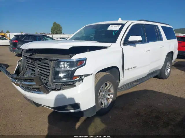 2018 Chevrolet Suburban Lt VIN 1GNSKHKC8JR233332 фото 2