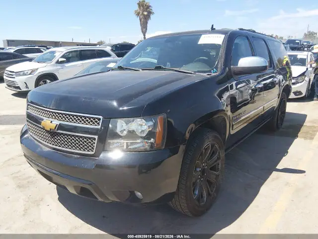 1GNSCKE05ER109021 — 2014 Chevrolet Suburban LTZ, фото 2 с аукциона IAAI 14.10.2026, Задняя часть