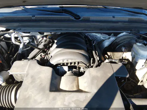 1GNSKKKC8FR245517 — 2015 Chevrolet Suburban, Естественный износ, фото до ремонта