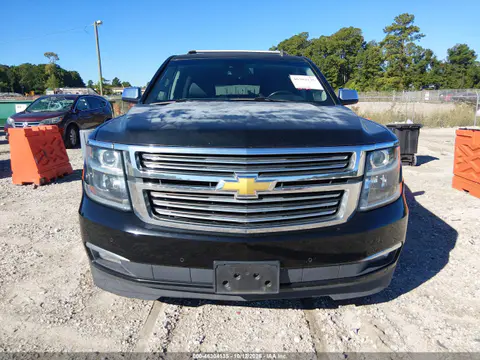 1GNSKKKC8FR245517 — 2015 Chevrolet Suburban, Естественный износ, фото до ремонта