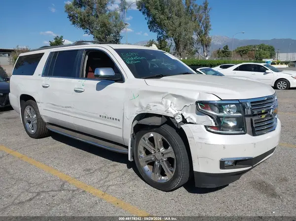 1GNSKJKC9GR304473 — 2016 Chevrolet Suburban, LEFT & RIGHT SIDE, фото до ремонта