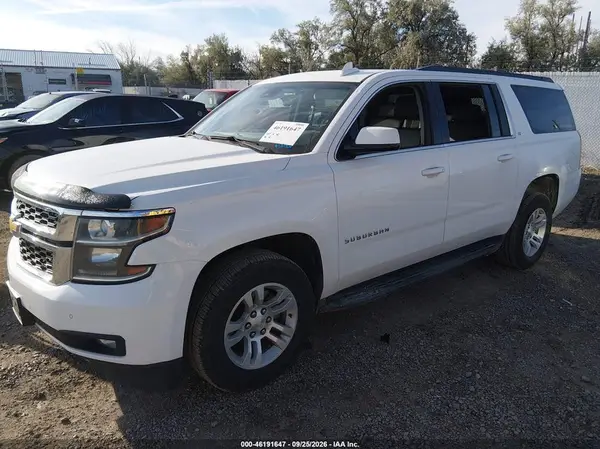 1GNSKHKC9GR366948 — 2016 Chevrolet Suburban, фото 2 с аукциона IAAI, Град