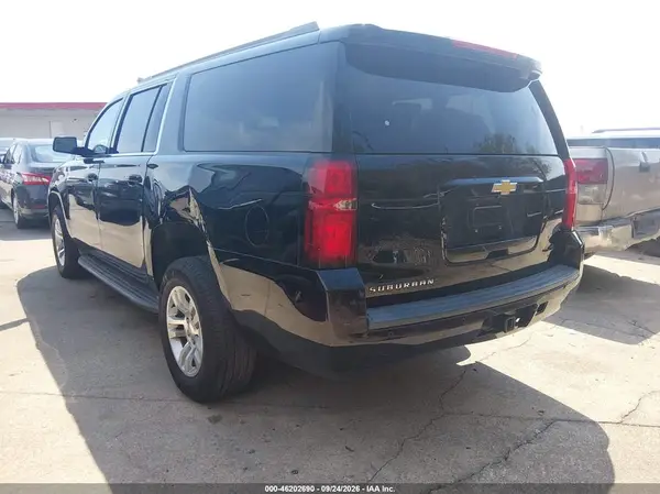 1GNSCHKC3GR405935 — 2016 Chevrolet Suburban, фото 3 с аукциона IAAI, Угон