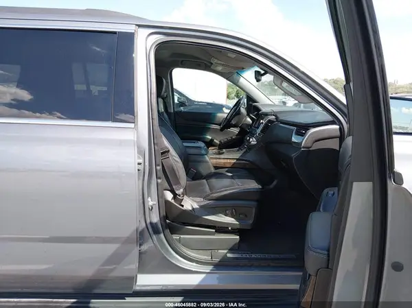 1GNSKHKC8KR304627 — 2019 Chevrolet Suburban, фото 4 с аукциона IAAI 13.10.2026, Передняя часть слева