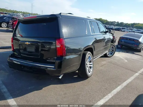 1GNSCJKJXKR337650 — 2019 Chevrolet Suburban, фото 4 с аукциона IAAI, Передняя часть
