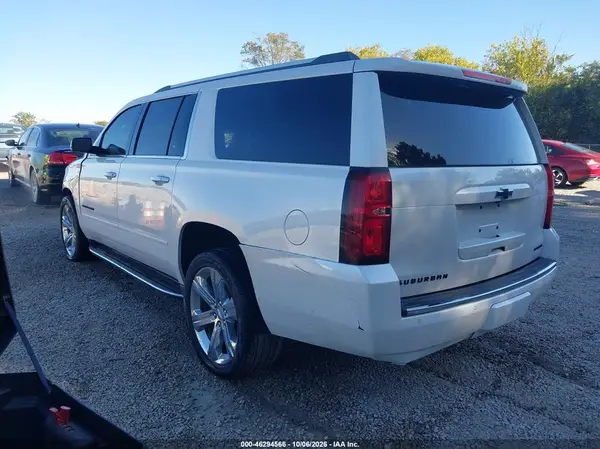 1GNSKJKC2KR154280 — 2019 Chevrolet Suburban, фото 3 с аукциона IAAI, Передняя часть