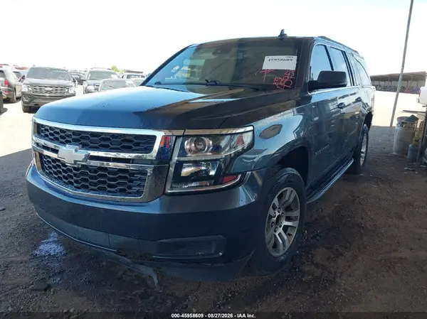1GNSCHKC6LR119720 — 2020 Chevrolet Suburban, фото 2 с аукциона IAAI 13.10.2026, Естественный износ
