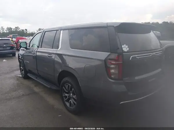 1GNSCCKD0MR154248 — 2021 Chevrolet Suburban, фото 3 с аукциона IAAI, Передняя часть слева