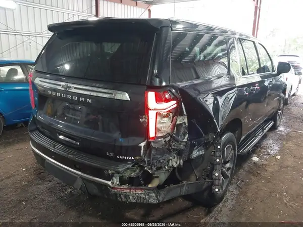 1GNSKCKD1MR428365 — 2021 Chevrolet Suburban, фото 4 с аукциона IAAI, Передняя часть