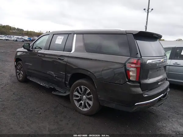 2021 CHEVROLET SUBURBAN VIN 1GNSKCKD3MR183861 фото 3