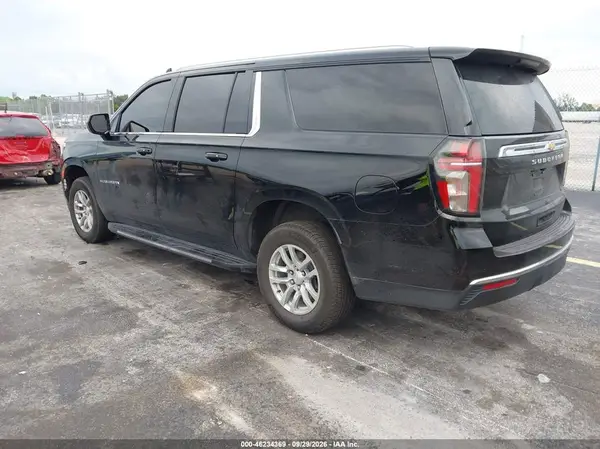 1GNSCBKD9RR268721 — 2024 Chevrolet Suburban, фото 3 с аукциона IAAI, Правый бок
